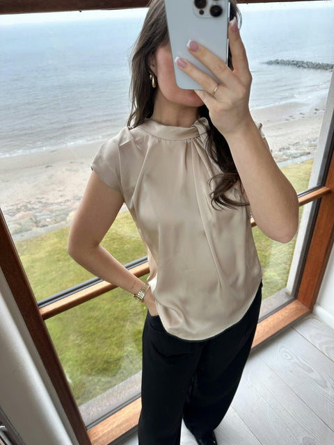 Neo noir - Fleur drapy satin blouse - 125 Dark sand