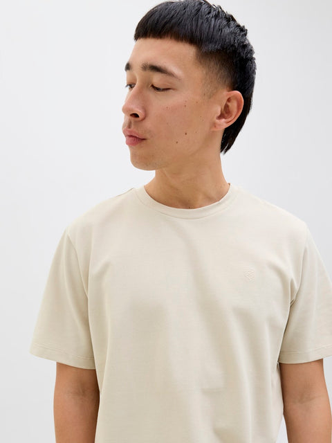 Jack & Jones - 12279210 JPRBLUHUG SS TEE - Silver Lining