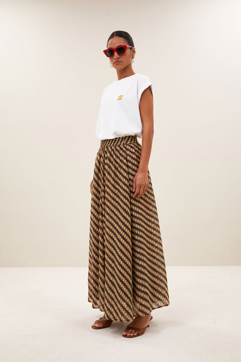 By Bar - Tobi flame logo top - 003 Bright white