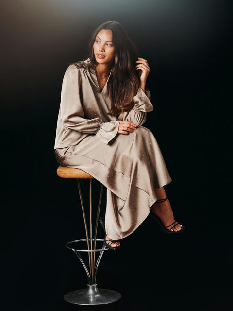 Neo noir - 166578 Amara heavy sateen - 811 Dark taupe