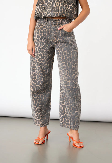 Sisterspoint - 20123 Fiora-Barrel1 - Leo Wash / jeans