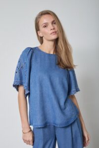 Co couture - 45057 TillyCC Emb ss / top- 552 Denim blue
