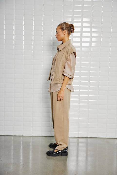 With Black - WBLVALENTINA VEST - falcon mel falco