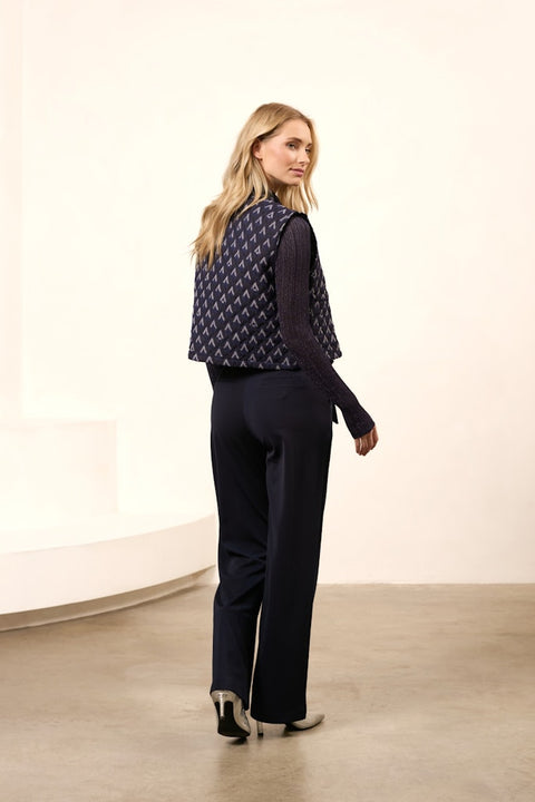 Lofty Manner - QJ41 - Harper - 823 zigzag print