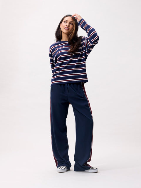 Catwalk Junkie - 2603020406 - 182 navy blazer / longsleeve