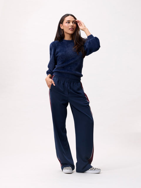 Catwalk Junkie - 2603020801 - 182 navy blazer / sweater