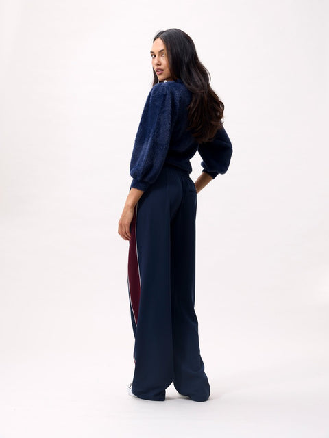 Catwalk Junkie - 2603020801 - 182 navy blazer / sweater